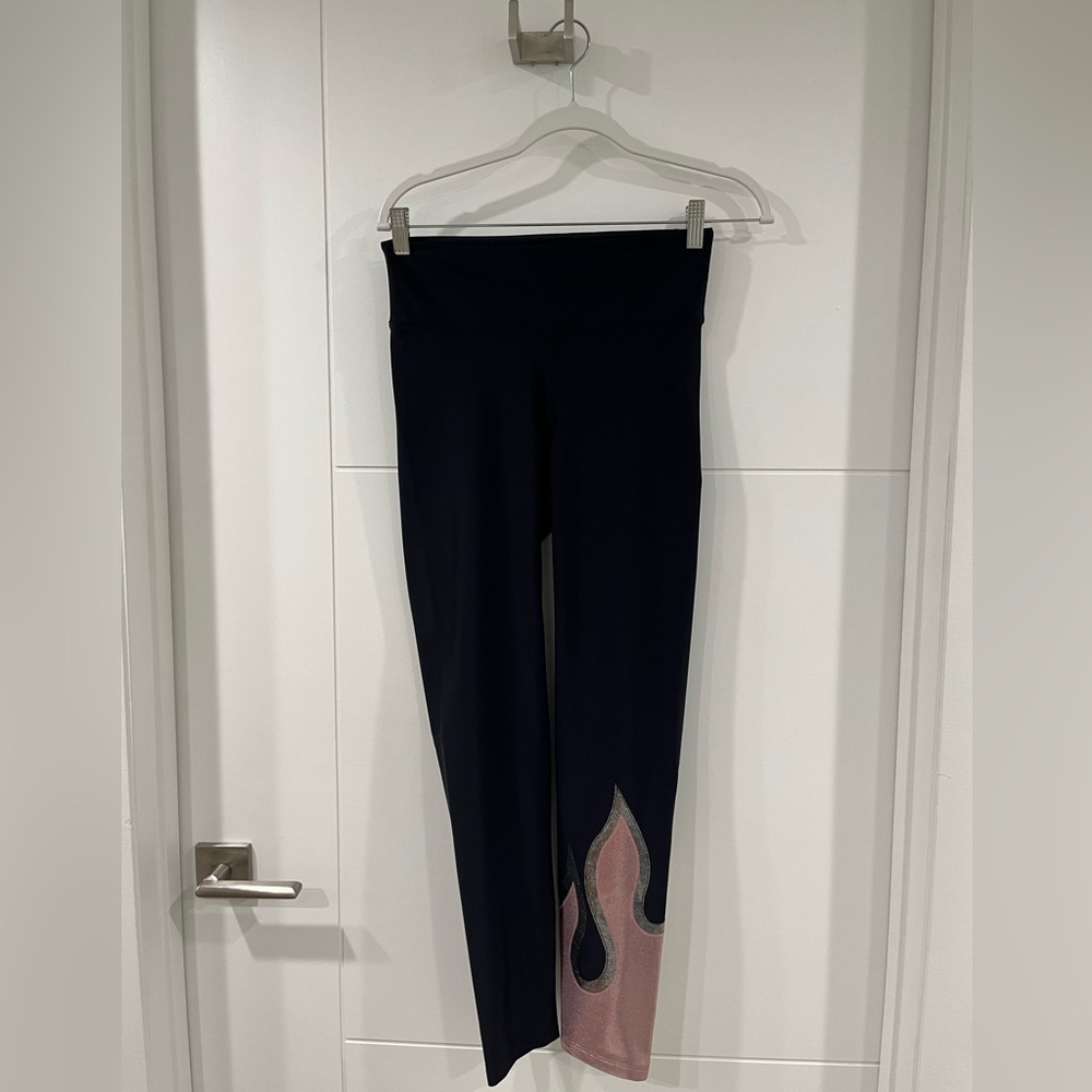 Heroine Sport rose gold flame leggings, large, NWOT